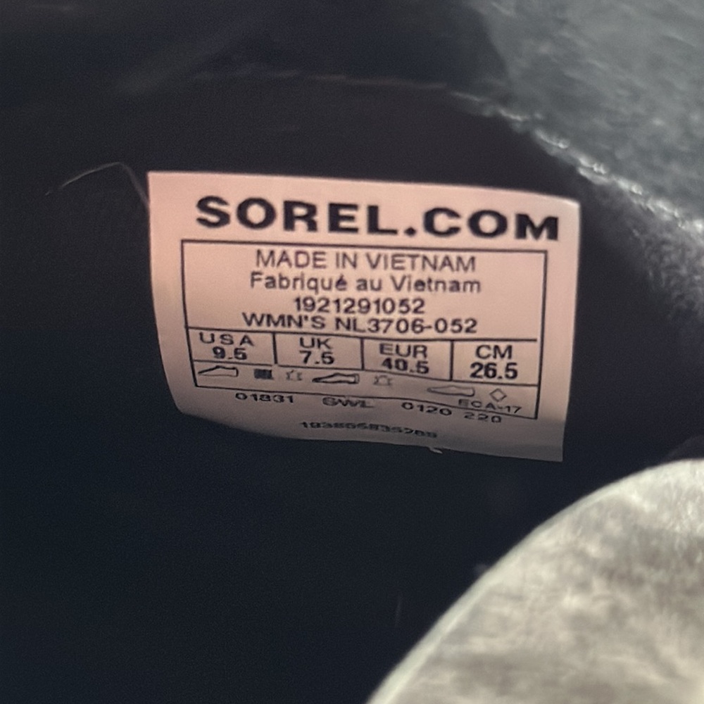 Sorel Lennox hiker in quarry - Picture 9 of 12